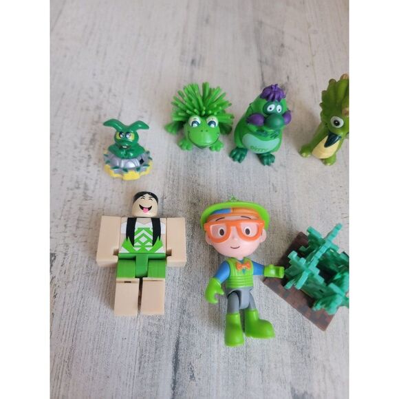 Green toy variety frog dinosaur lizard grass alien guy set monster - Picture 2 of 10